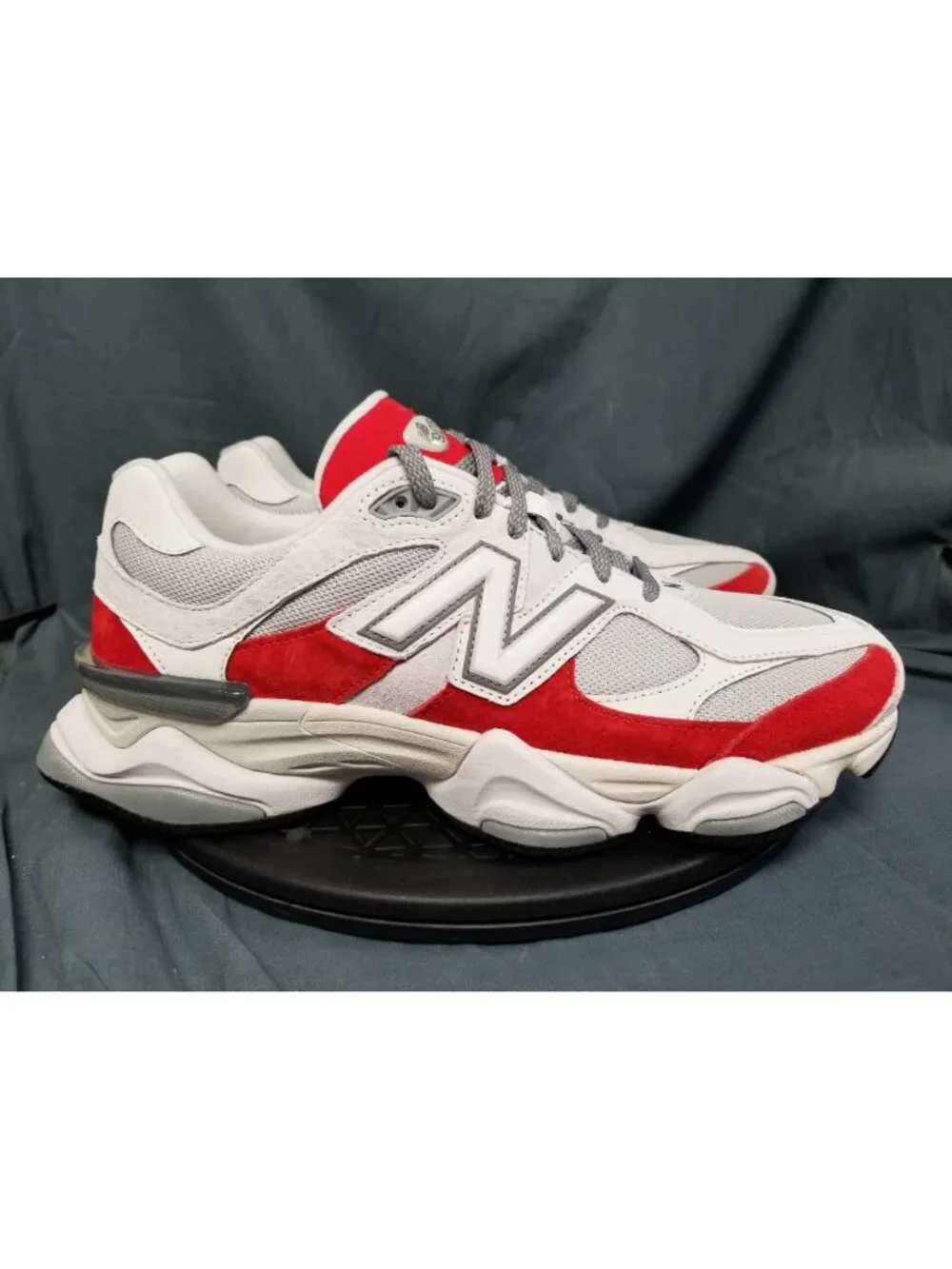 New Balance 9060 Sneakers White Red U9060JBE Men's Size 13 NEW NO BOX!